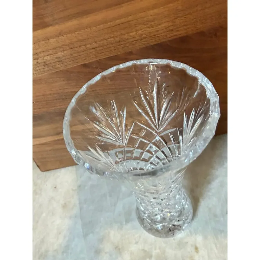 Beautiful cut Crystal vase 7”